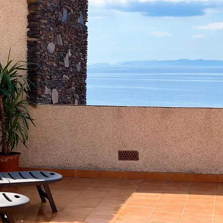 Frente Al Mar Con Piscina Apartmán *